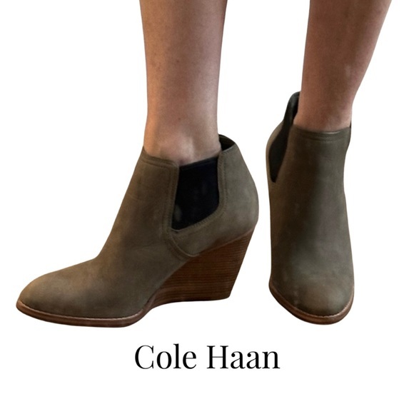 Excellent Condition! Cole Haan - Balthasar Bootie - size 9 - Greystone - Picture 3 of 7